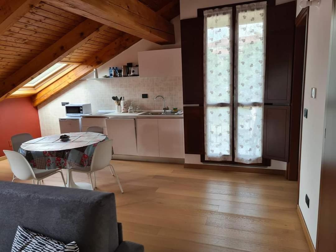 Appartamento Residenza Lavinia Monforte dʼAlba Esterno foto
