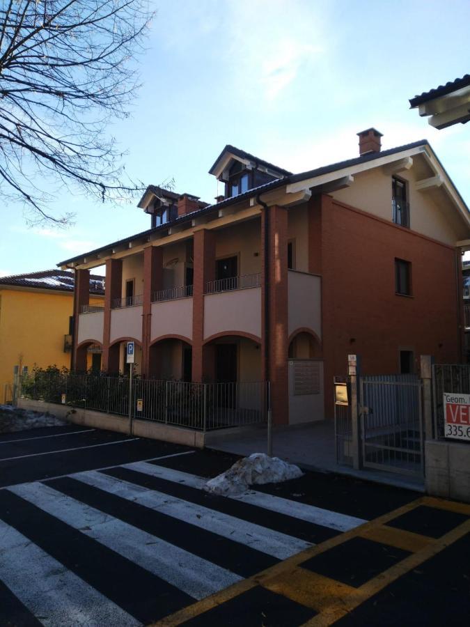 Appartamento Residenza Lavinia Monforte dʼAlba Esterno foto