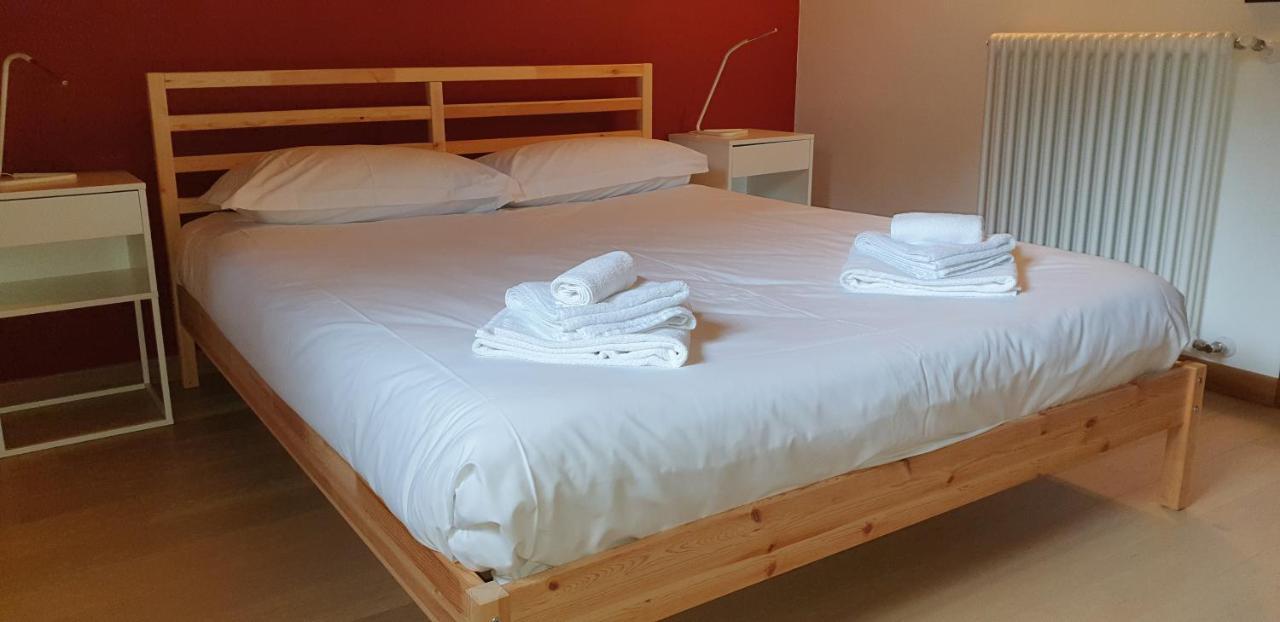 Appartamento Residenza Lavinia Monforte dʼAlba Esterno foto
