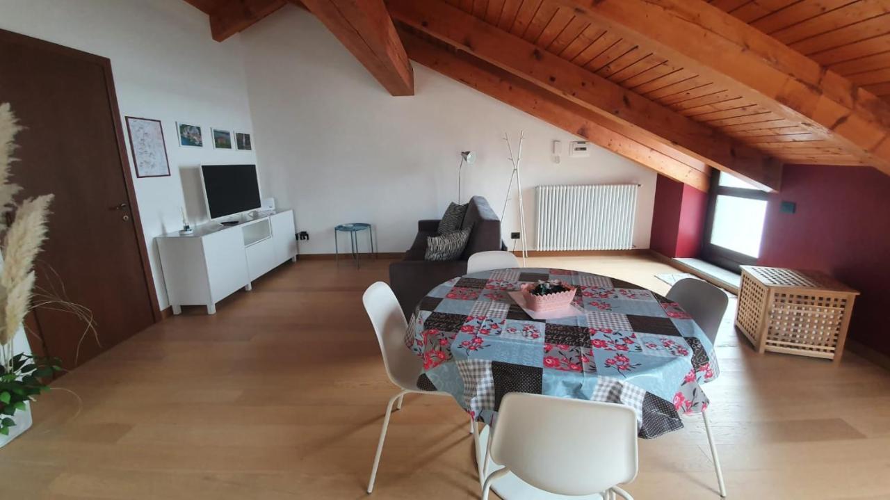 Appartamento Residenza Lavinia Monforte dʼAlba Esterno foto